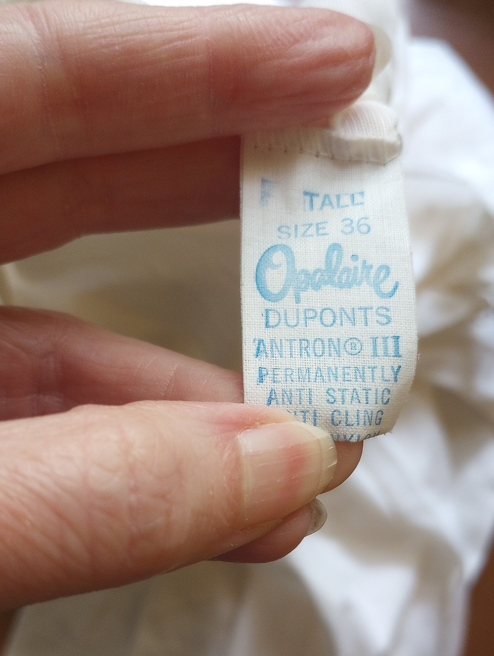 Opalaire Size 36 Full Length White Nylon & Lace Vintage Maxi Slip - Picture 4 of 5